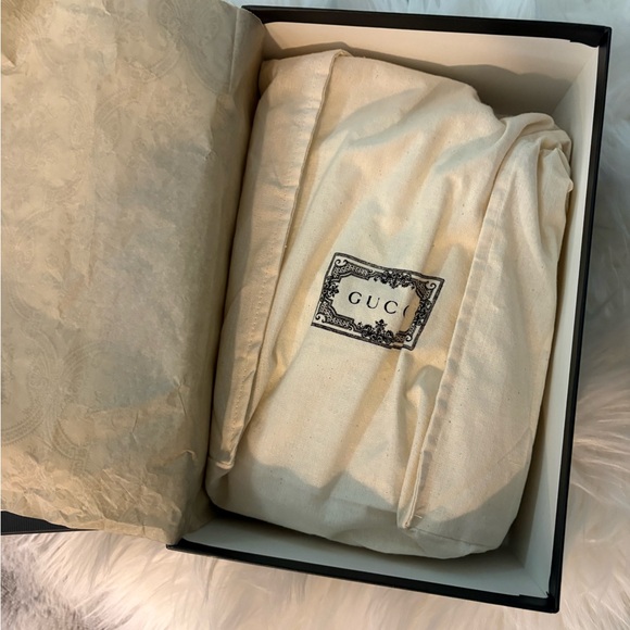 Gucci Red Quilted Leather Clutch - Picture 6 of 8